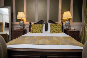 Cross Hands Hotel