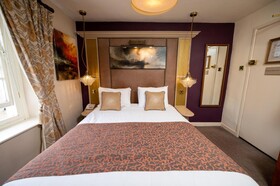 Cross Hands Hotel