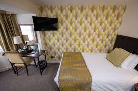 Cross Hands Hotel