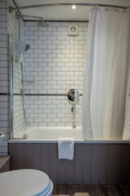 Cross Hands Hotel