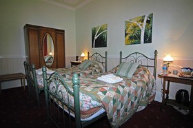 South Lodge