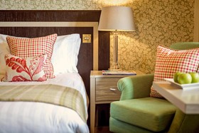 Careys Manor & SenSpa
