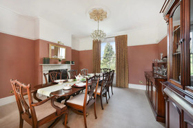Melrose Lodge