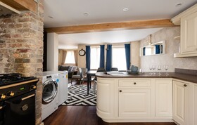 The Georgian Cottage Enchanting 3Bdr Cottage Surrounded by History