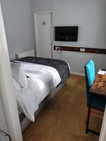 Rising Sun Hotel