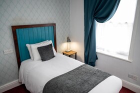 Rising Sun Hotel
