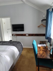 Rising Sun Hotel
