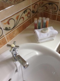 Cotswold Plough Hotel & Restaurant