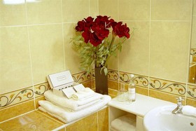 Cotswold Plough Hotel & Restaurant