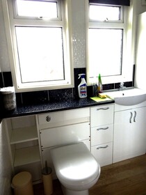 Sheena's Dartmouth Chalets