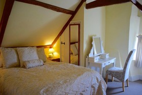 Farmhouse Hunters Hall