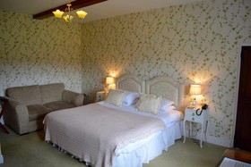 Farmhouse Hunters Hall