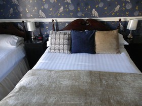 Maison Dieu Guest House