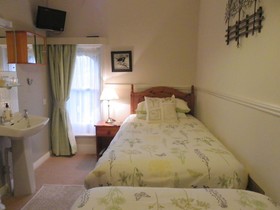 Maison Dieu Guest House