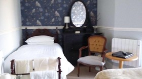 Maison Dieu Guest House