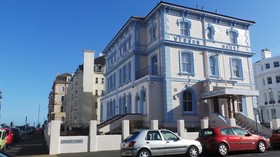 Vernon House Hotel - Hotel