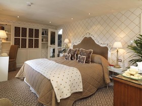 Summer Lodge Country House Hotel