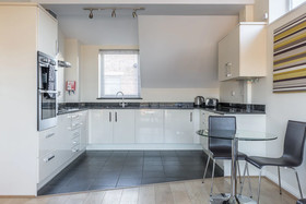 Equinox Place - Serviced Apartments