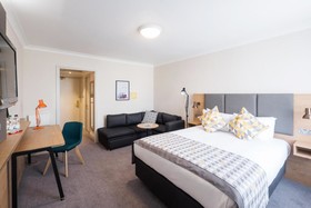 Holiday Inn Farnborough