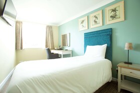 The Bridge House Hotel