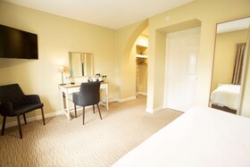 The Bridge House Hotel