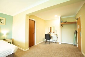 The Bridge House Hotel