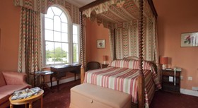 Corse Lawn House Hotel