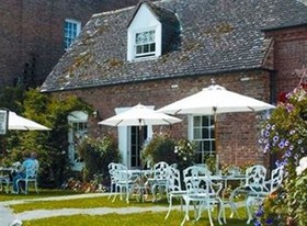 Corse Lawn House Hotel