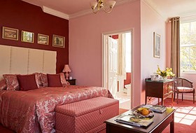 Corse Lawn House Hotel