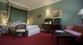 Corse Lawn House Hotel