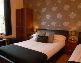 Senlac Guest House