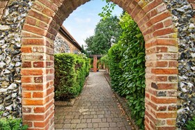 Sturmer Hall - Guest House