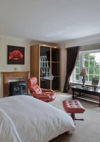 Sturmer Hall - Guest House