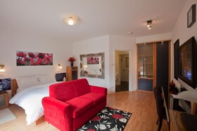 Sturmer Hall - Guest House