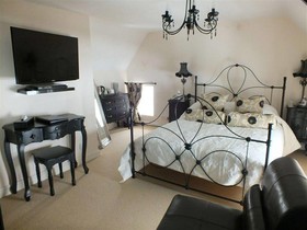 The Holcombe Inn