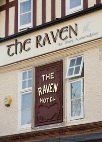 Raven Hotel