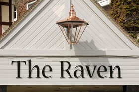 Raven Hotel