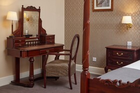 George Hotel