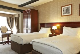 George Hotel