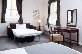 George Hotel