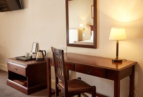 George Hotel