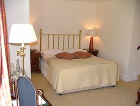 Esseborne Manor