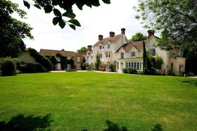 Esseborne Manor