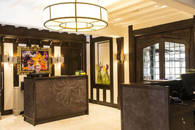 Hogarths Stone Manor Hotel