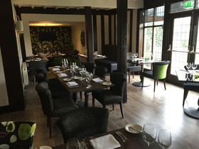 Hogarths Stone Manor Hotel