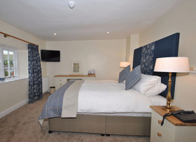 The Hood Arms Hotel