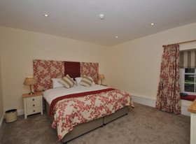 The Hood Arms Hotel