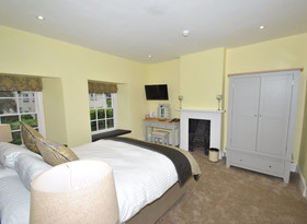 The Hood Arms Hotel