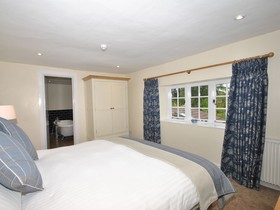 The Hood Arms Hotel