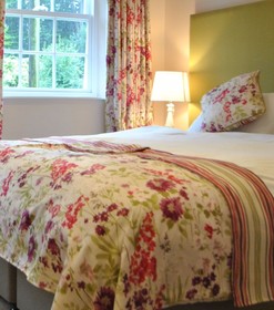 The Hood Arms Hotel